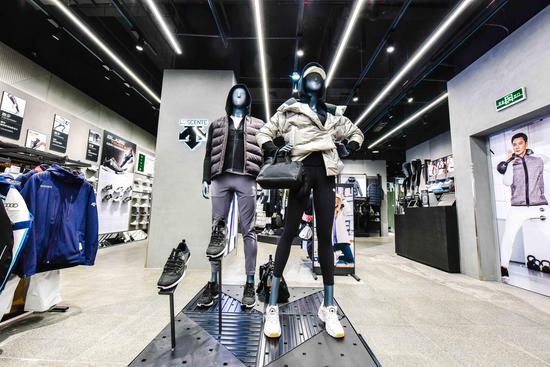 有:hermes,lv,lacostes,pedro,diesel,youk-shim-won,skap,nautica