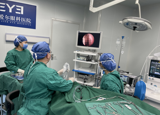 如果复查不及时,人工泪管长期置留,反而不利于泪道引流,很容易形成泪