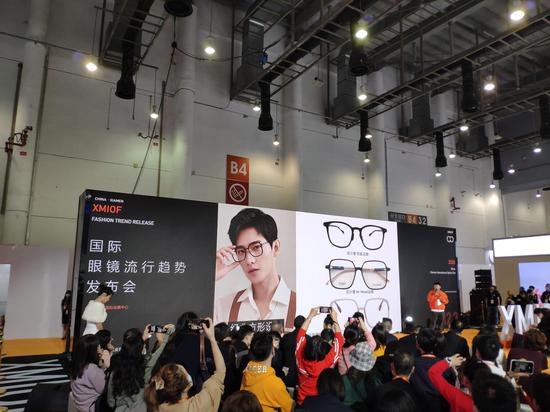 派丽蒙惊艳亮相厦门眼镜展 引发行业新期待