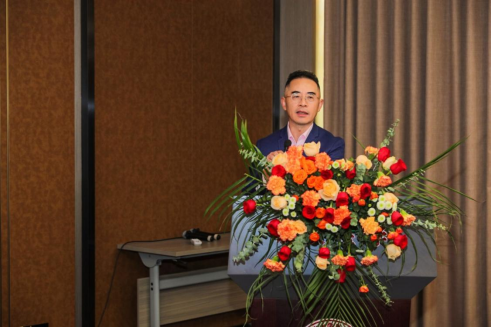 北京大学医学部-燕之屋燕窝营养与健康协同创新联合实验室主任、北京大学医学部公共卫生学院马冠生教授发表专题报告