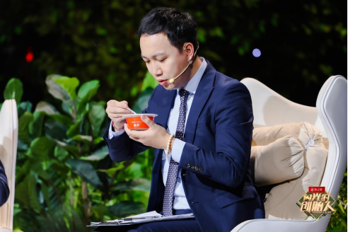 燕之屋独家冠名江苏卫视节目《闪光的创始人》