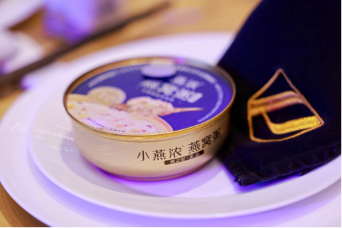 图:小燕浓·生椰藜麦燕窝粥