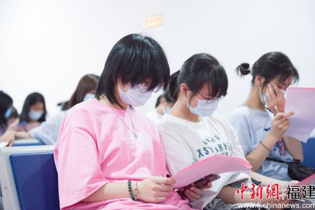 开辟绿色通道 福建柘荣为高三毕业生接种新冠疫苗 - Vimarsana News