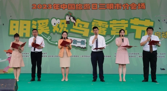 诗歌朗诵《爱的组诗》句句润心