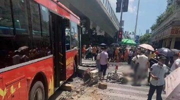 官方通报厦门公交失控致6人受伤