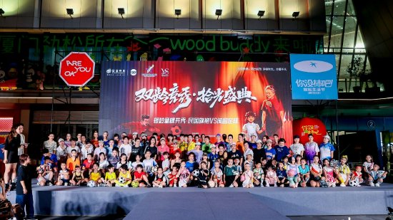 打破年龄边界，定义无界时尚！王子烁童模×银烁文化全龄时尚大秀圆满落幕