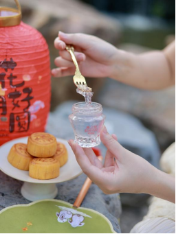 图:燕之屋鲜炖燕窝(40g)