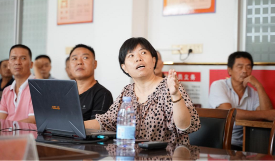 张明理高级农艺师授课现场