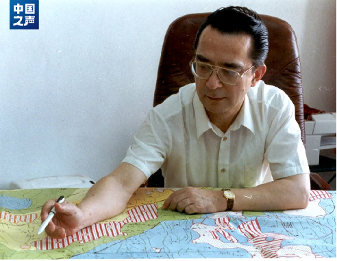 1997年，王德民研究大庆油田外围难采储量有效益开发