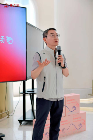 知名儿科专家崔玉涛医生