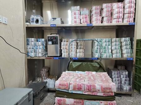 从银行网点回笼的现金,每天会回到金库,这里会进行更加严谨的"隔离"