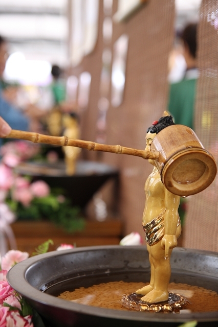 恭迎浴佛节:释迦牟尼佛诞辰日_高清图集_新浪网