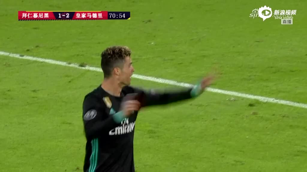 C罗凌空抽射破门被吹无效