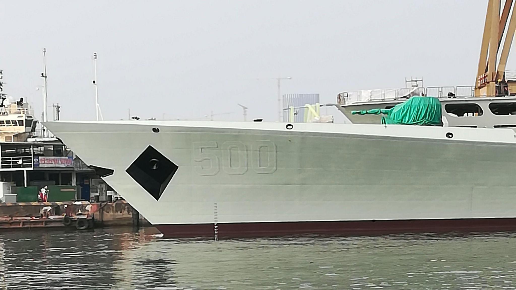 中国三代咸宁舰两艘是国产战舰一艘是正宗的意大利货