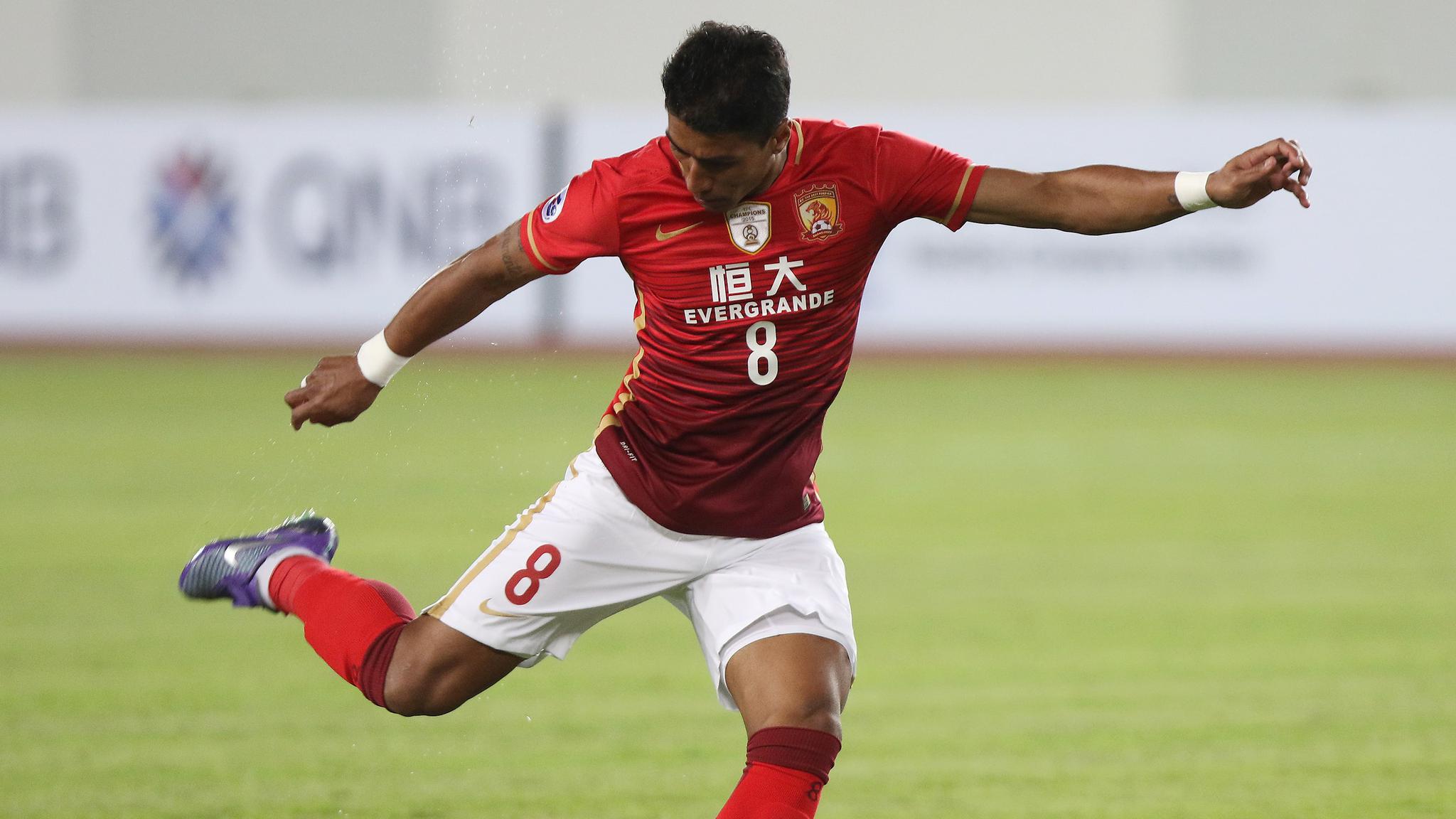 巴萨终于收到钱 广州恒大为保利尼奥埋单