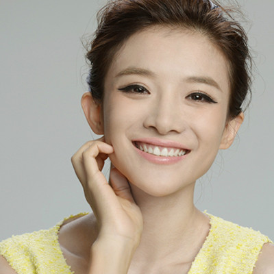 美女主持蔡紫微博 人美心善好评多