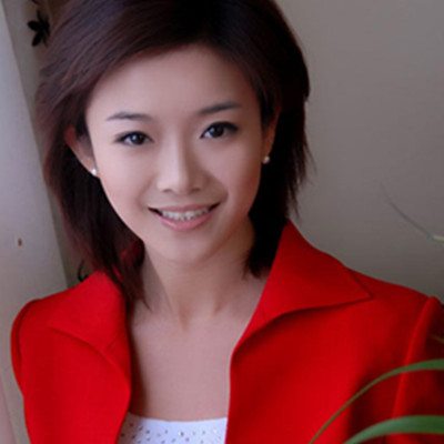 美女主持蔡紫微博 人美心善好评多