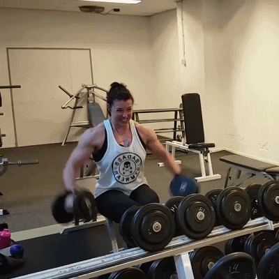 荷兰肌肉女王 一张撸铁动图令男人自叹不如