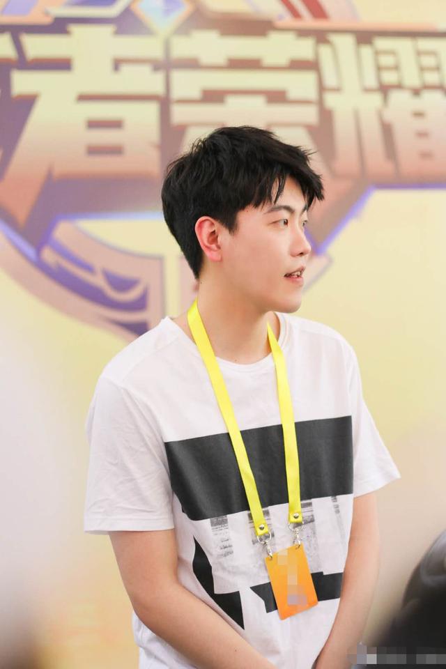 斗鱼拖米连麦gini解说kpl联赛遇尴尬观众纷纷嘲讽gini带节奏