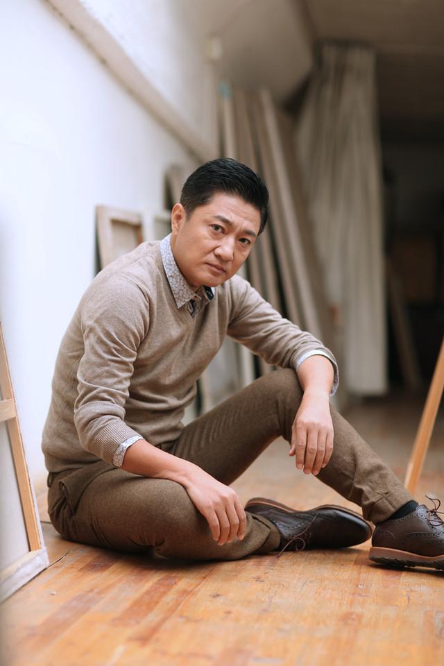 被赵薇夸赞,被范冰冰表白,出道26年零绯闻,今爱上小护士