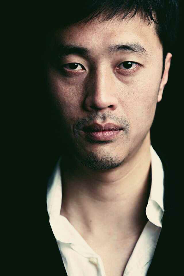 双鱼陨石转战北京郭晓明分饰两角演绎双面克隆教授