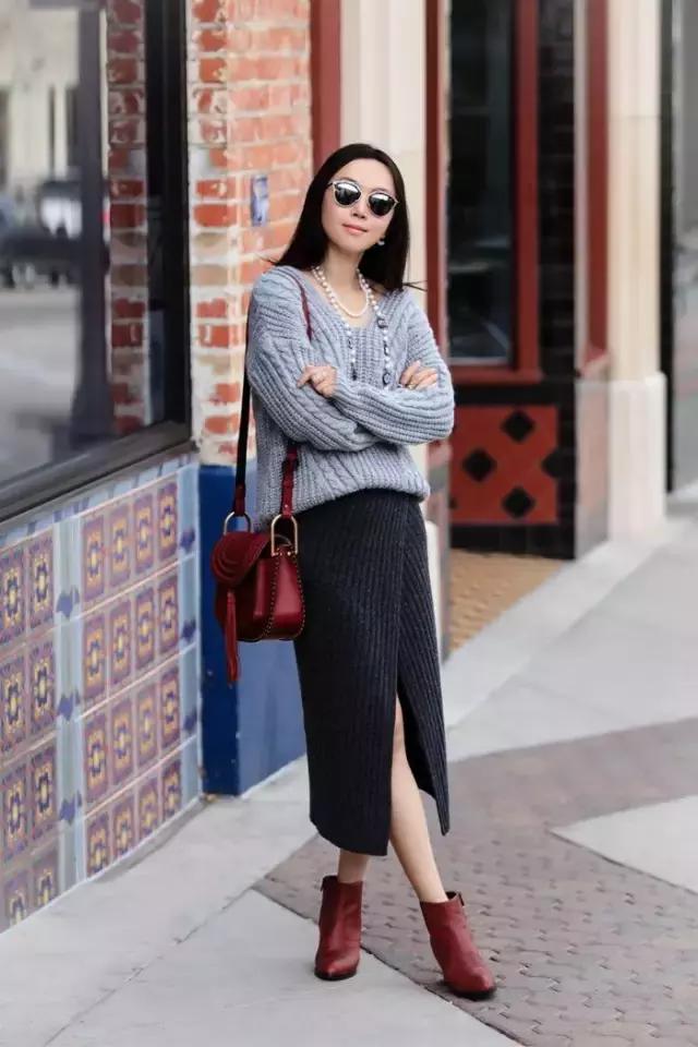 毛衣 半裙=冬天最时髦迷人的打开方式!