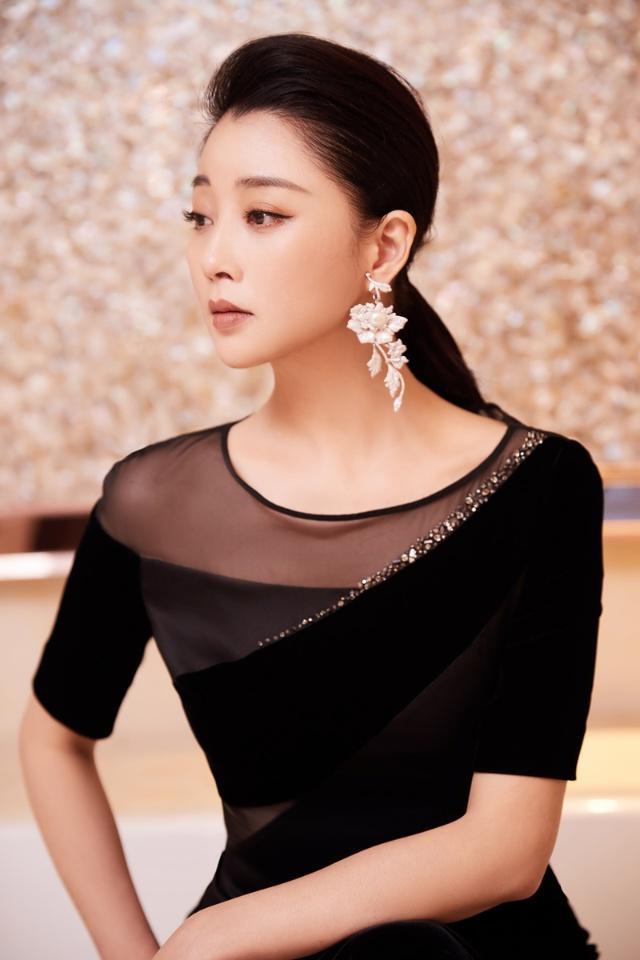 近几年,殷桃的事业几乎处于停滞之中,这么好的演员却因感情问题演艺