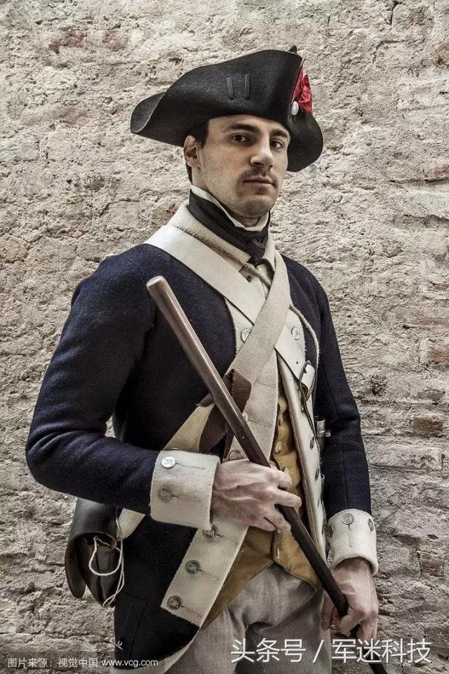 探索欧洲近代军帽和头盔发展进程|第一次世界大战|三角帽|普鲁士_新浪