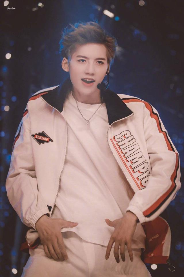 《青春有你》邓超元究竟有多帅?蔡依林被施展圈粉上热搜