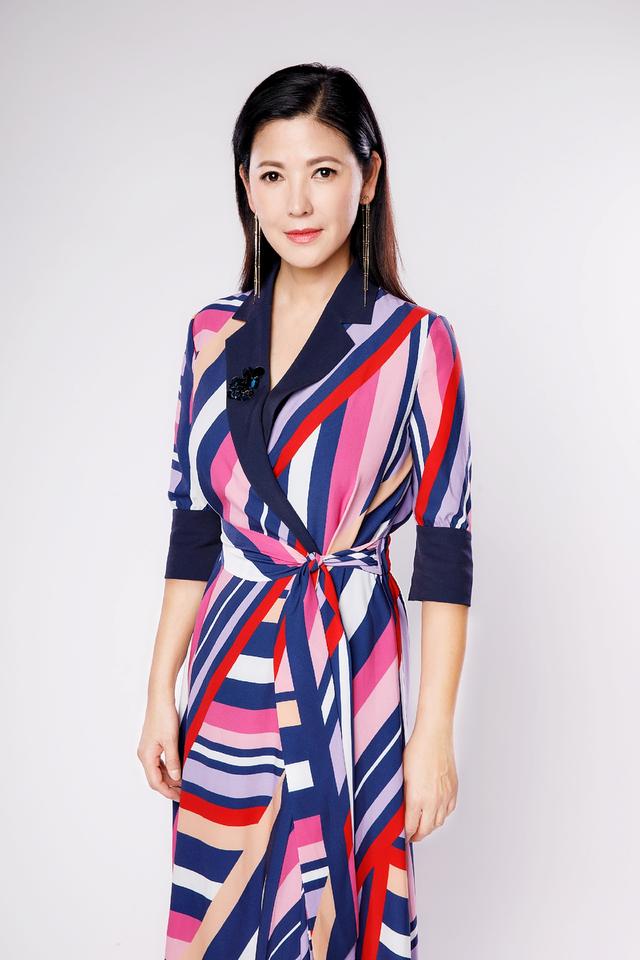 陈明真流淌的歌声重温经典深情传唱爱的方式