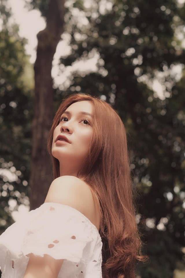 法越混血女孩长相漂亮渴望演电影,网友:她应该感谢其父亲的基因