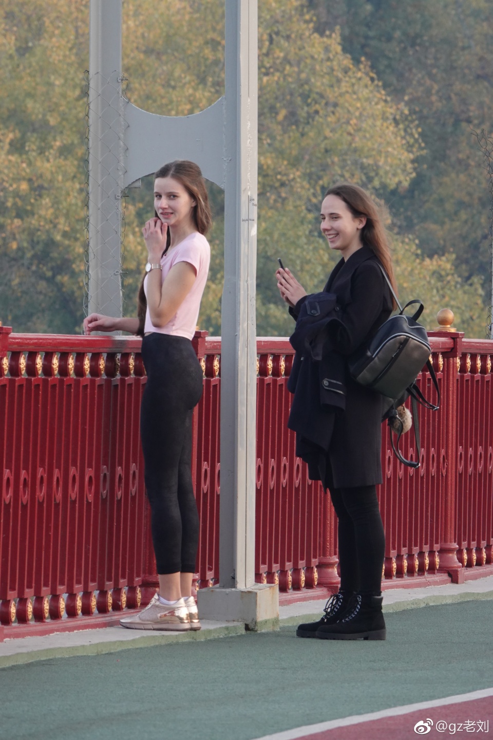 基辅街头美女随处可见堪称模特级趁你还单身快去乌克兰