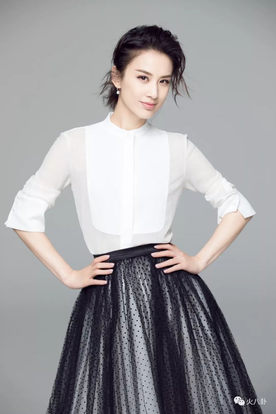 黄圣依表白家乡上海曝光童年照,网友赞她"从小美到大"!