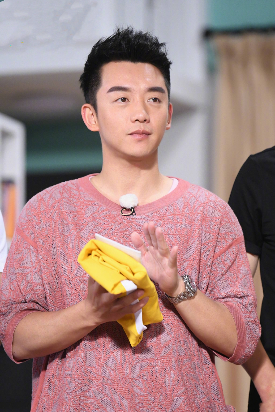 邓超王祖蓝回应退出跑男太走心,郑恺说话最少,却让网友们心疼?