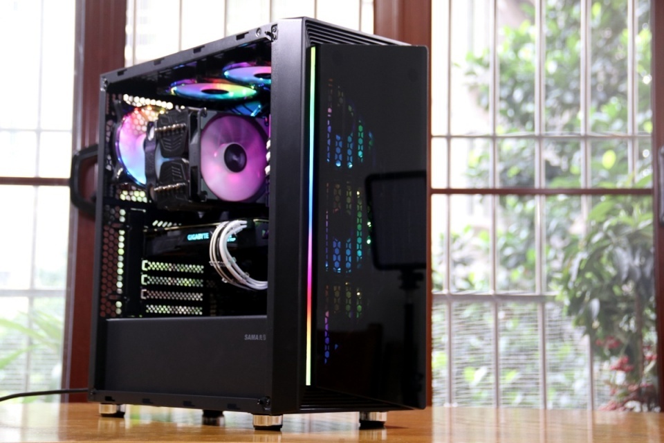 个性炫酷sama 灵狐3桌面风冷主机秀