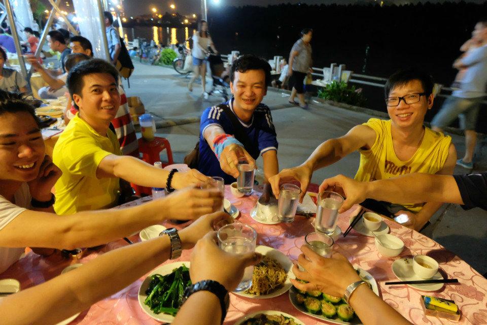 同事聚餐吃饭的时候, 就你不知道做这个, 难怪人家年终奖比你多!