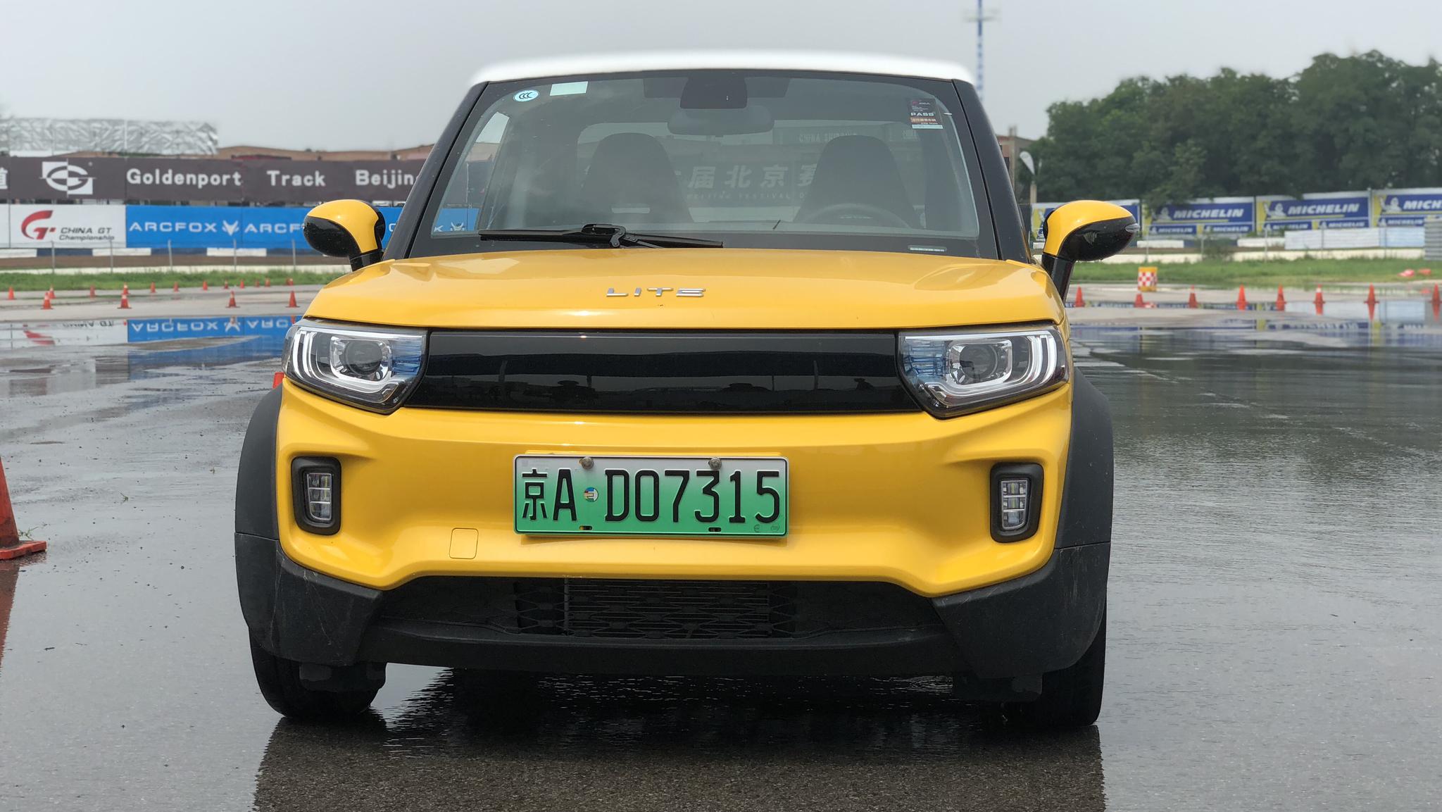 能漂移的新能源小黄车,了解一下 .