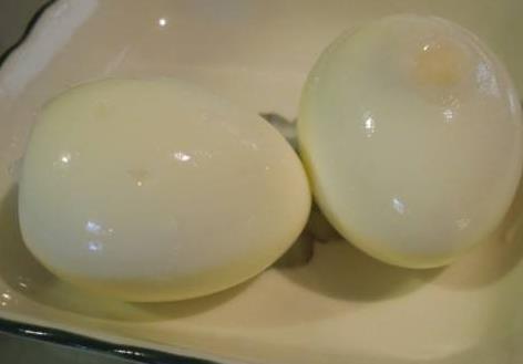 好多人做错了,难怪鸡蛋不香嫩易破皮