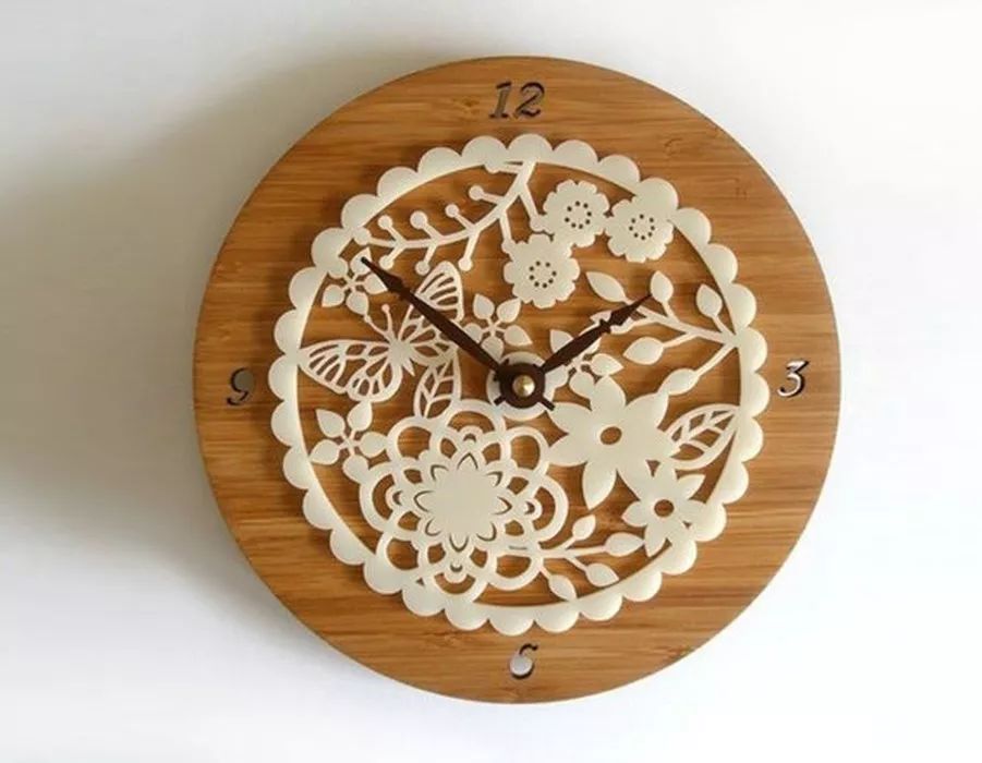 心理测试:你想让哪个时钟倒转,测爱情中男友会在意你的过去吗