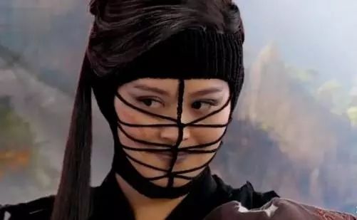 女星穿黑衣古装蒙面,蒋欣像个侠客,赵丽颖又美又神秘!