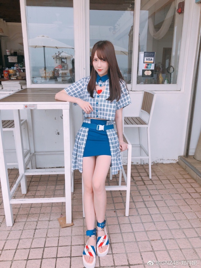 鞠婧祎曝照美若天仙!郑丹妮送四字留言!网友:小古力娜扎来了!