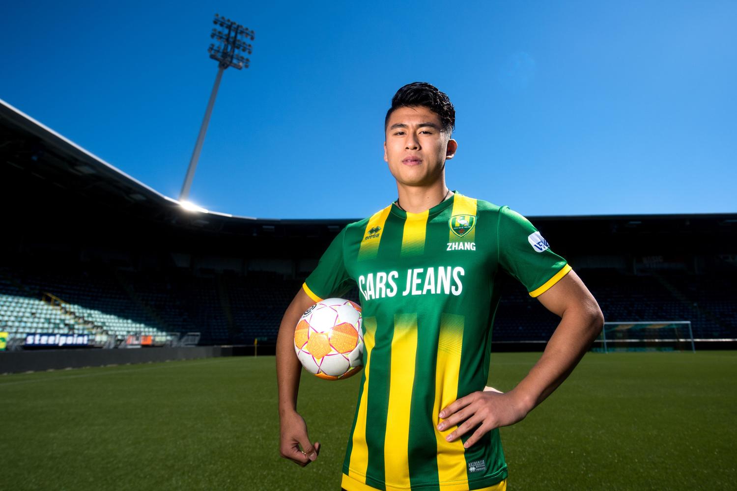 荷甲联赛第14轮,海牙遭遇1:5惨败阿贾克斯|阿贾克斯|张玉宁|海牙_新浪