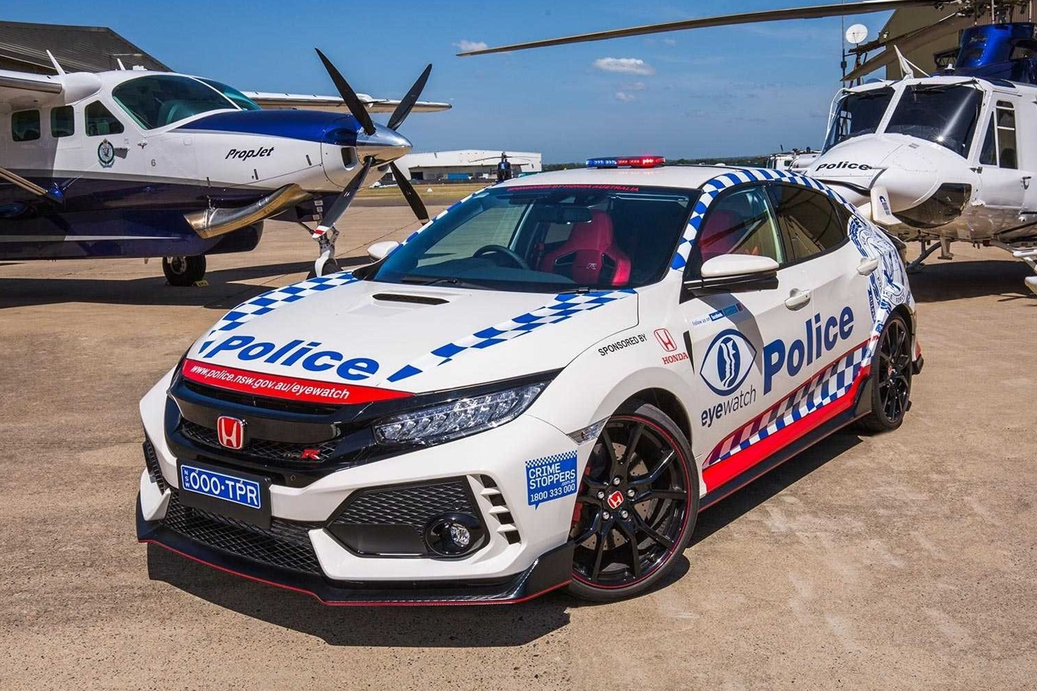 思域type-r成澳洲警车,红标本田可有我国比亚迪唐警车厉害?