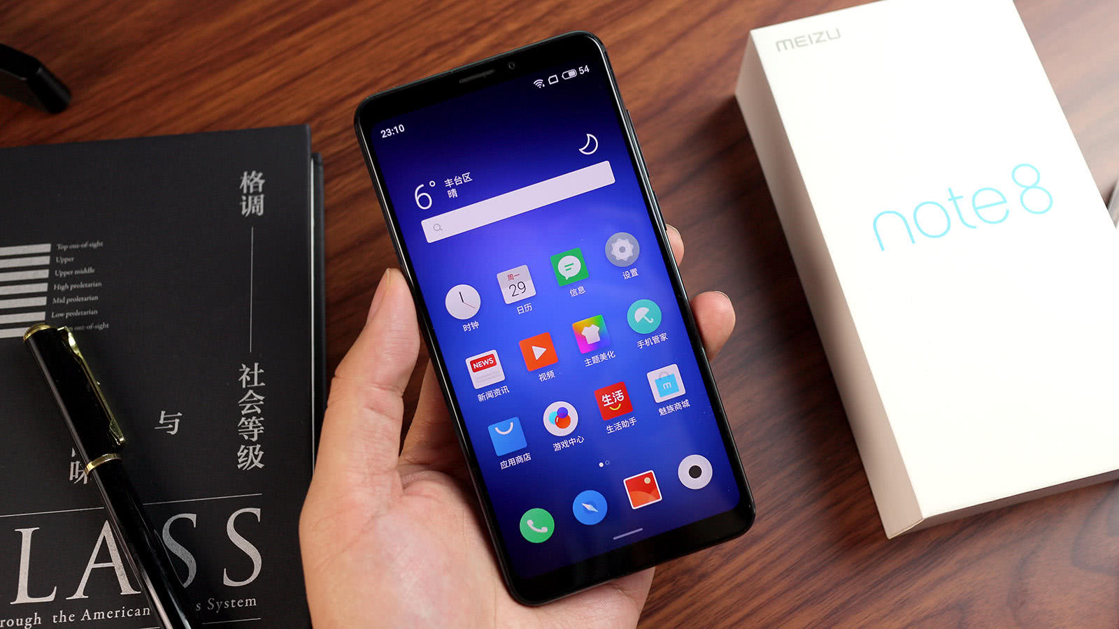 电池容量是3600mah,并支持18w的快充,这个容量和之前的魅蓝note6相比