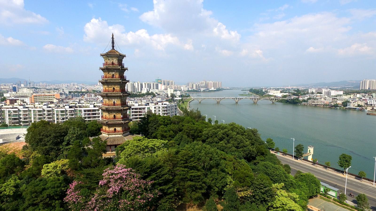 广东2018年gdp已出,人均最低的三个城市,其中就有梅州