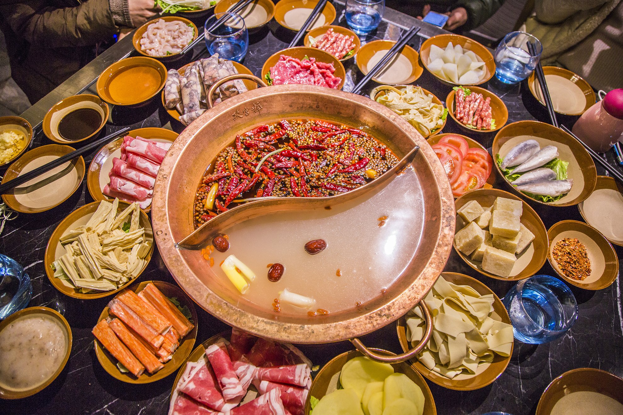 火锅是冬季的美食,吃火锅有讲究,吃对身体好