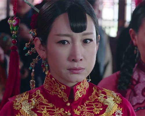 《楼外楼》中李春贤是个自命不凡的小丑,秦海璐诠释起来难度不小
