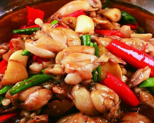 爆炒田鸡,麻辣鲜香诱惑你的唇,让你欲罢不能,久久不能忘怀