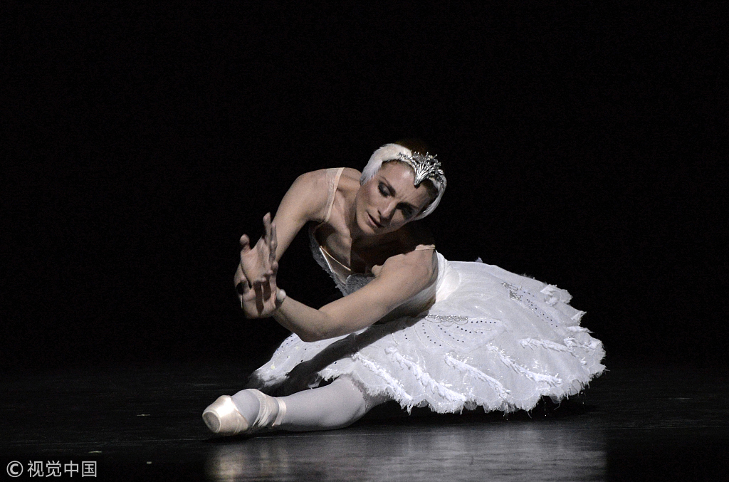 这个身材逆天的芭蕾王子朋友圈颜值惊人