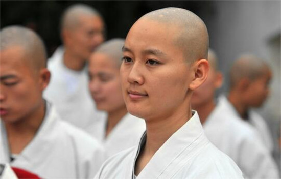 最美尼姑,985毕业却断发出家,年近三十仍不想还俗|尼姑|天台寺|比丘尼